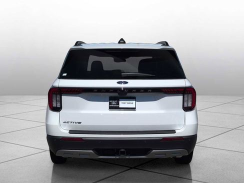 New 2026 Ford Explorer Active RWD image 4