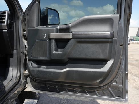 Used 2020 Ford F150 Platinum AWD/4WD image 24