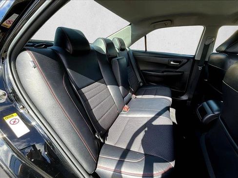 Used 2017 Toyota Camry SE image 26