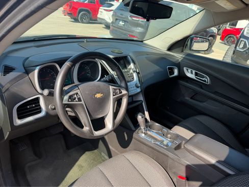 Used 2017 Chevrolet Equinox LT w/ Convenience Package FWD image 7
