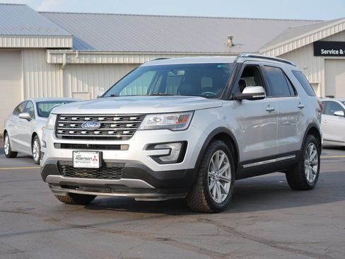 Used 2016 Ford Explorer Limited AWD/4WD image 6