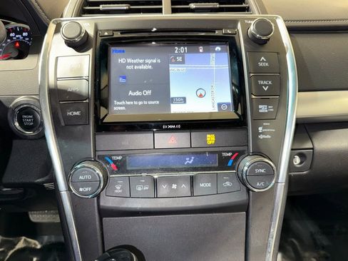 Used 2016 Toyota Camry XSE w/ Moonroof Package image 27