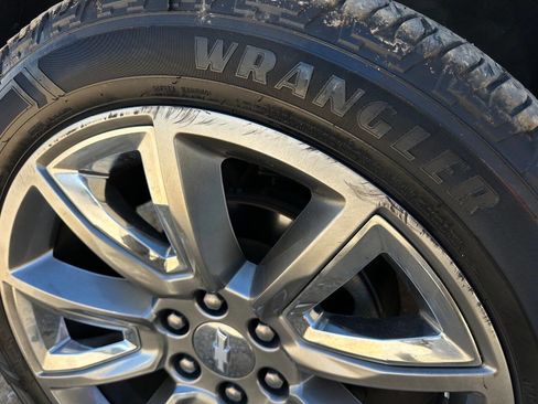 Used 2018 Chevrolet Tahoe LT w/ Texas Edition Package image 39