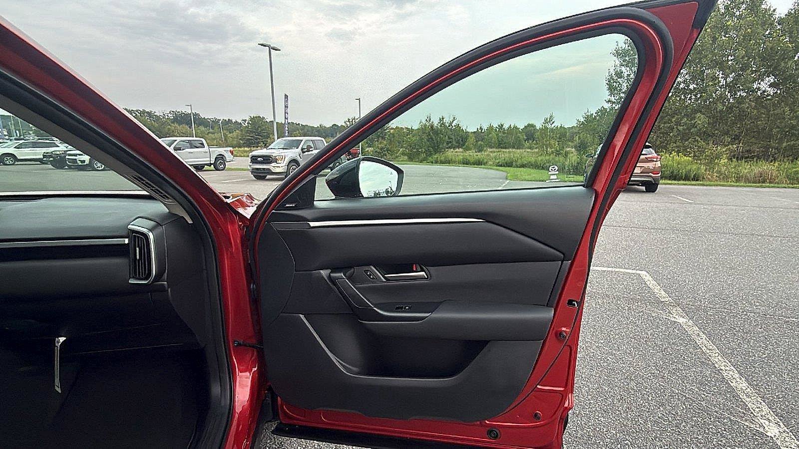 Certified 2025 MAZDA CX-50 AWD 2.5 S w/ Cargo Package image 15