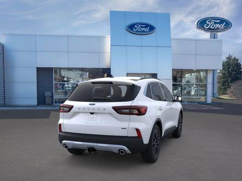 New 2025 Ford Escape SE w/ Class II Trailer Tow Package image 8