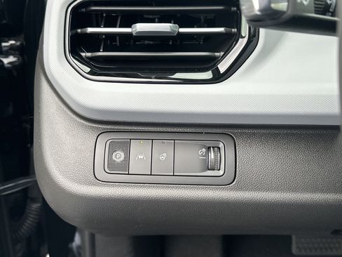 New 2027 Chevrolet Bolt LT w/ Comfort Package image 24