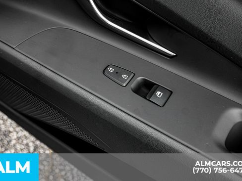 Used 2025 Hyundai Elantra SE image 46