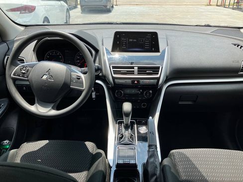 Used 2018 Mitsubishi Eclipse Cross LE AWD/4WD image 13
