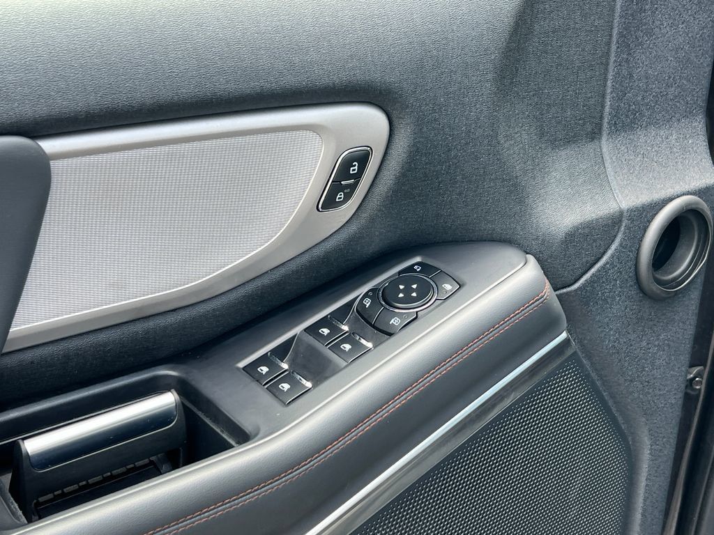 Used 2025 Ford Expedition Active RWD image 10