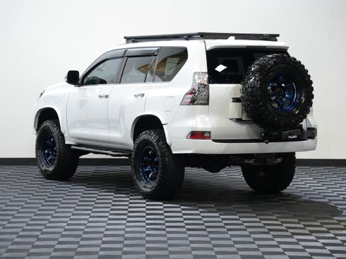 Used 2023 Lexus GX 460 Premium w/ Premium Package AWD/4WD image 8
