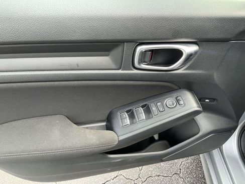 Used 2025 Honda Civic Sport image 14