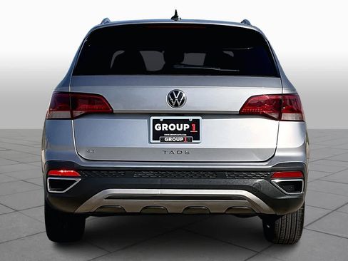 Used 2022 Volkswagen Taos SE image 4