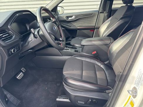 Used 2024 Ford Escape ST-Line w/ Tech Pack #1 image 10