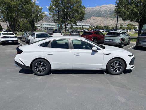 Certified 2026 Hyundai Sonata Blue FWD image 6