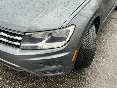 Used 2021 Volkswagen Tiguan SE image 3