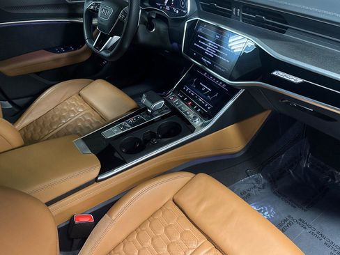 Certified 2024 Audi RS 7 Performance image 15