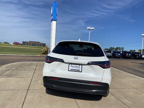 Used 2026 Honda HR-V LX image 10