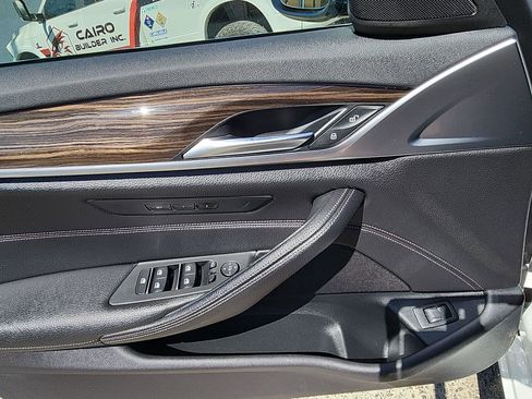 Used 2018 BMW 530i image 15