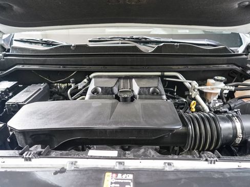 Used 2025 Chevrolet Colorado Trail Boss AWD/4WD image 25