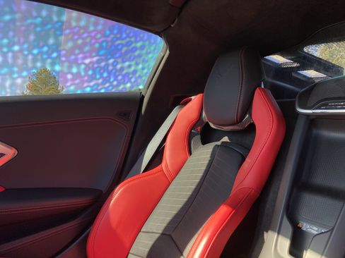 Used 2024 Chevrolet Corvette Stingray Premium Cpe w/ Z51 Performance Package image 8