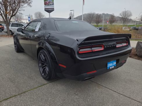 Used 2019 Dodge Challenger SRT Hellcat image 12