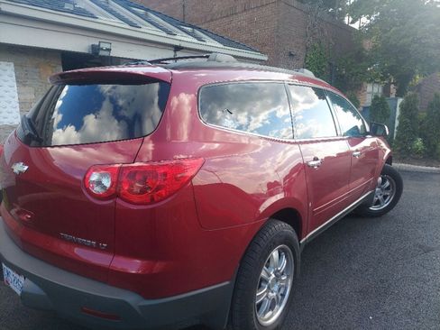 Used 2012 Chevrolet Traverse LT FWD image 8