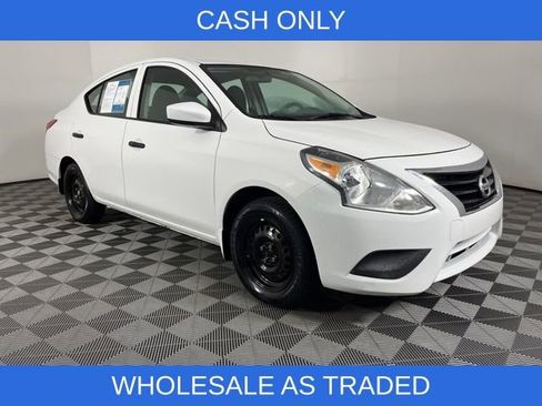 Used 2016 Nissan Versa S image 2