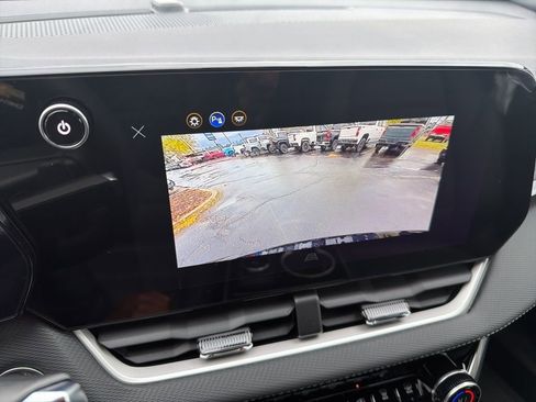 New 2026 Chevrolet Equinox LT w/ Convenience Package II image 12