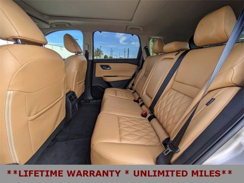 Used 2023 Nissan Rogue Platinum w/ Platinum Premium Package image 16