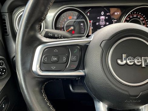 Used 2021 Jeep Wrangler Unlimited Sahara AWD/4WD image 14