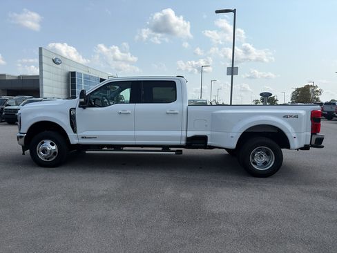 Used 2025 Ford F350 Lariat AWD/4WD image 8