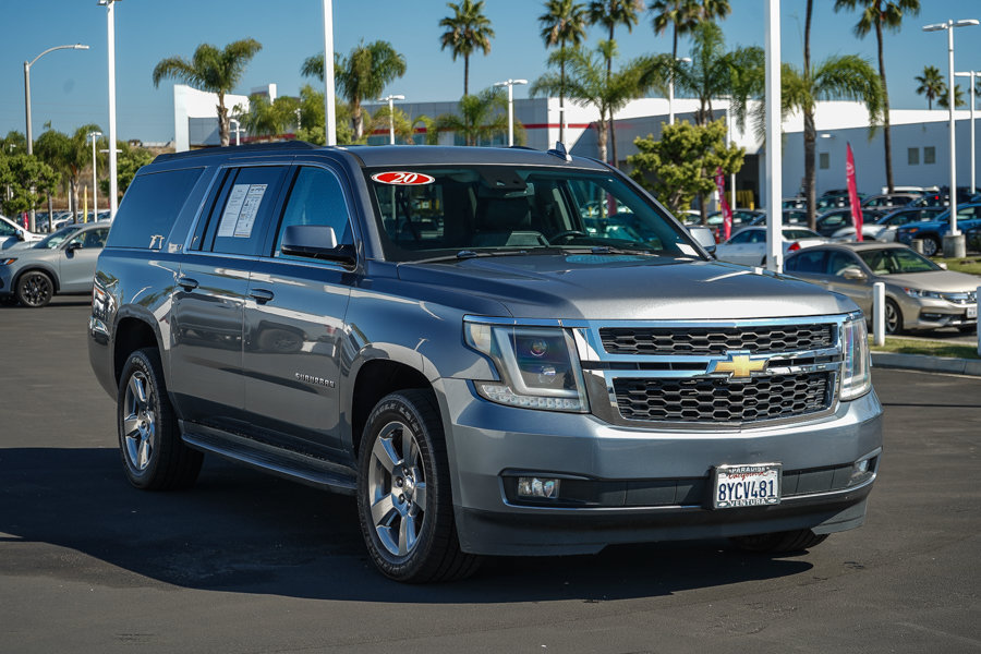 Used 2020 Chevrolet Suburban LT w/ Max Trailering Package RWD image 3
