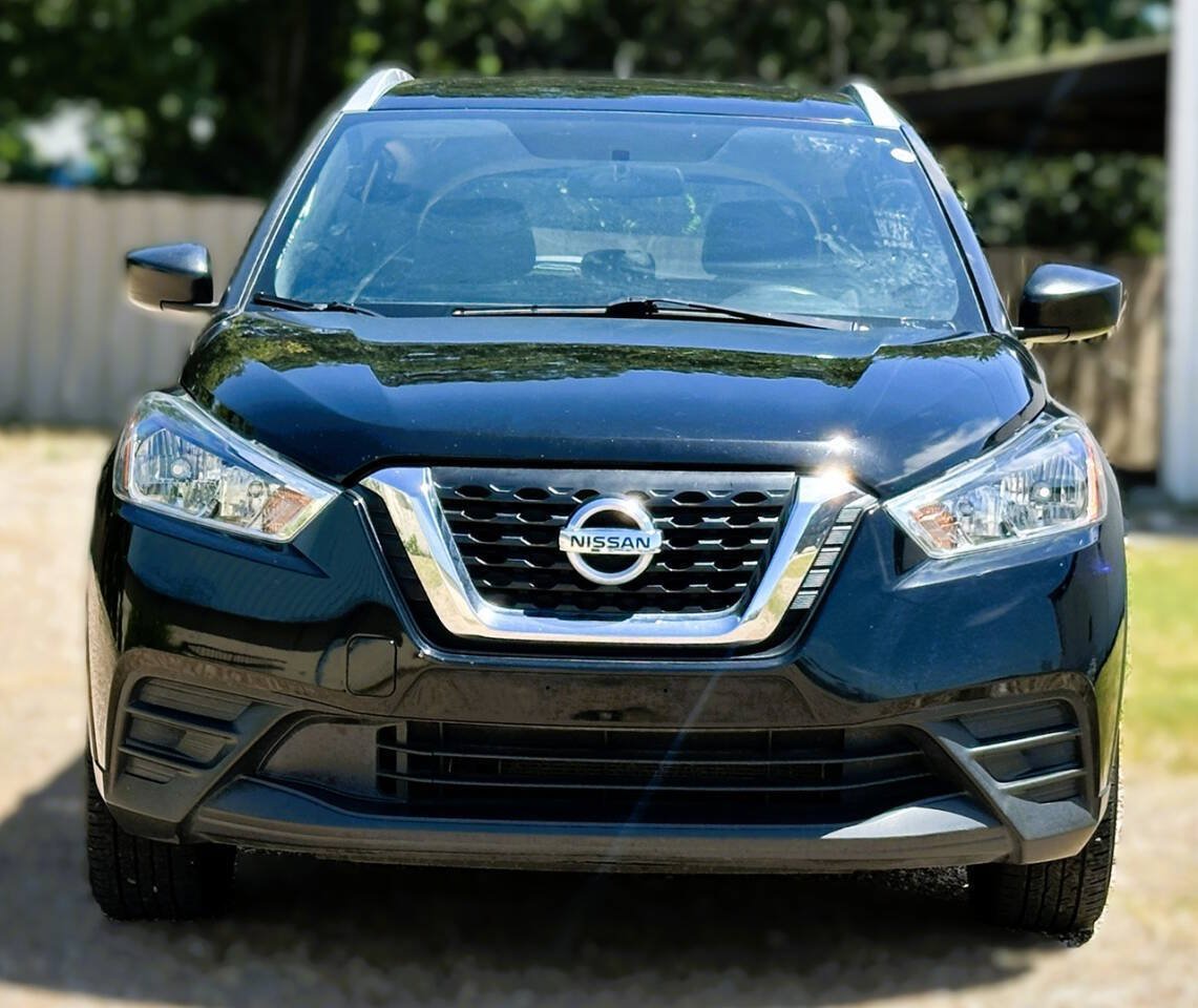 Used 2019 Nissan Kicks S FWD image 4