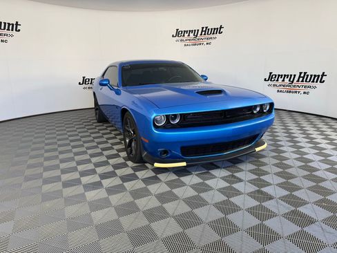 Used 2023 Dodge Challenger R/T w/ Blacktop Package image 7