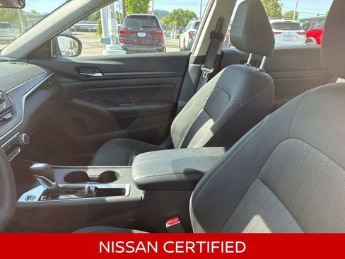 Certified 2025 Nissan Altima 2.5 SV FWD image 13