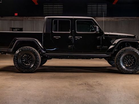 Used 2023 Jeep Gladiator Sport AWD/4WD image 11