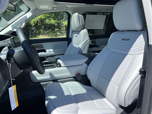 New 2026 Ford Expedition Platinum w/ Platinum Ultimate Package AWD/4WD image 13
