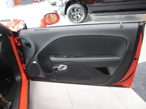 Used 2022 Dodge Challenger R/T Scat Pack w/ Driver Convenience Group RWD image 15