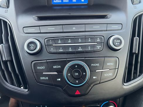 Used 2017 Ford Focus SE image 47