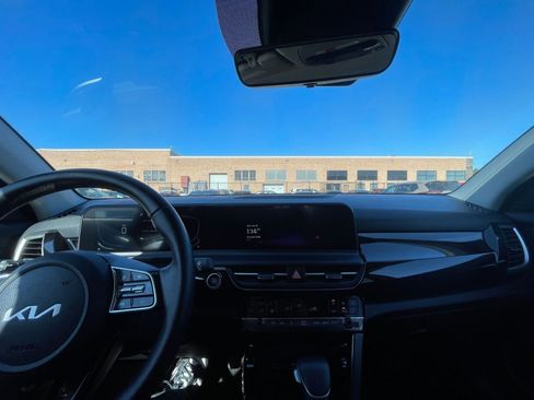 Used 2025 Kia Seltos S image 32