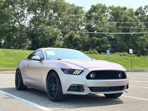 Used 2017 Ford Mustang Premium RWD image 3