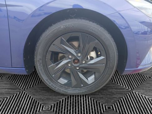 Used 2022 Hyundai Elantra Blue w/ Cargo Package image 9
