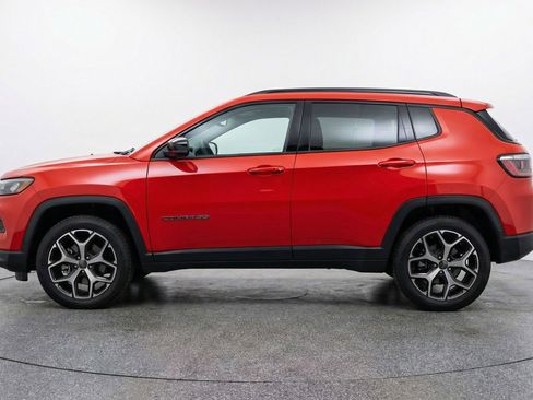 Used 2025 Jeep Compass Limited AWD/4WD image 5