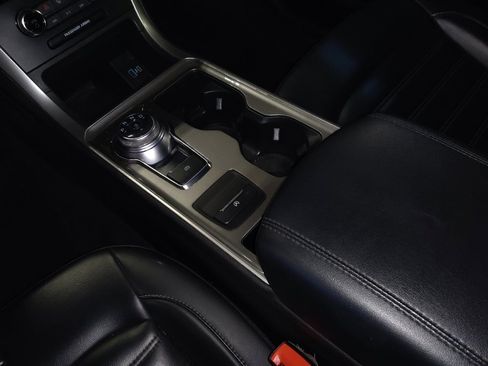 Used 2024 Ford Edge SEL image 26