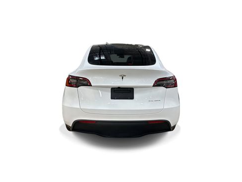 Certified 2023 Tesla Model Y AWD image 5