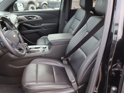 Used 2023 Chevrolet Traverse LT w/ LPO, Cargo Package AWD/4WD image 16