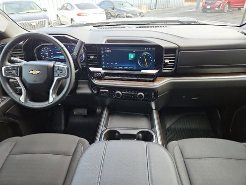 Used 2024 Chevrolet Silverado 2500 LT image 9