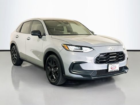 Used 2023 Honda HR-V Sport image 3