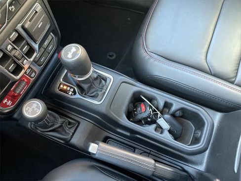 Certified 2024 Jeep Wrangler Unlimited Rubicon image 21