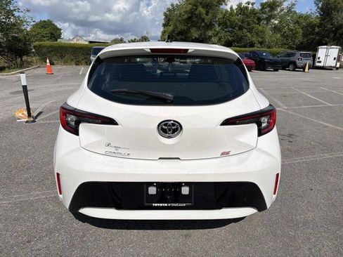 Used 2026 Toyota Corolla SE FWD image 3